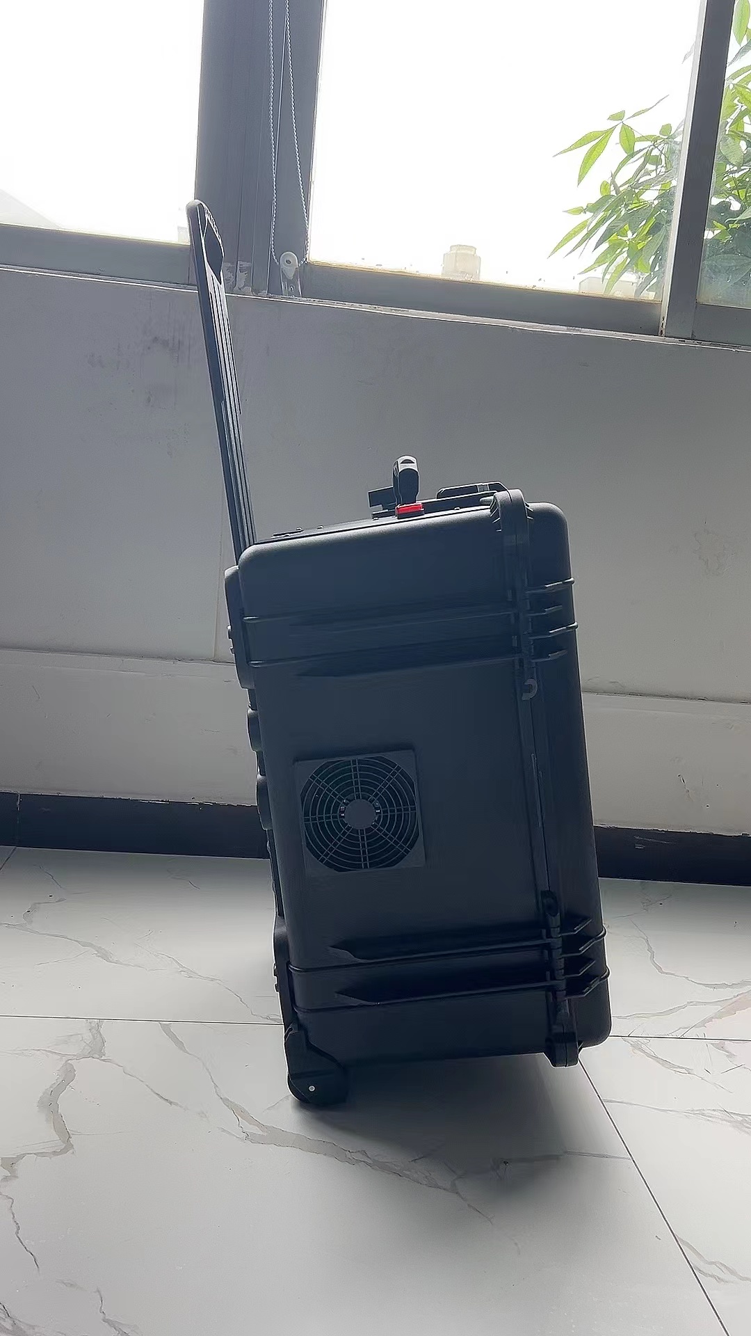 西昌手拉箱型移动通信干扰器